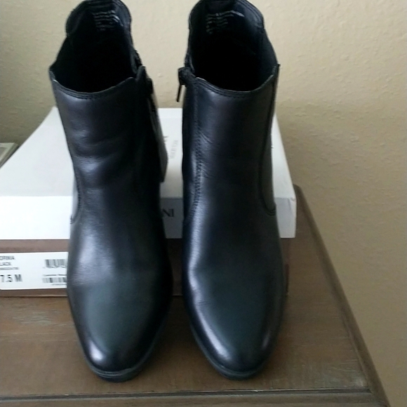 Giani Bernini Black Memory Foam Boots - Picture 2 of 8